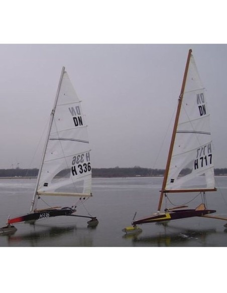 Żagiel regatowy DN z listwami taperowanymi