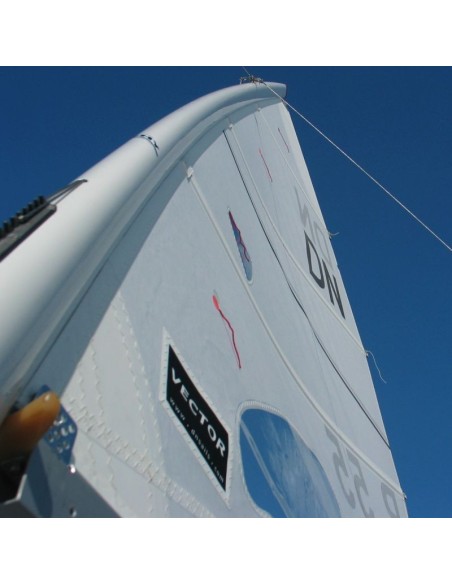 Żagiel regatowy DN z listwami taperowanymi