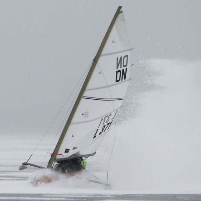 Żagiel regatowy DN bez listew